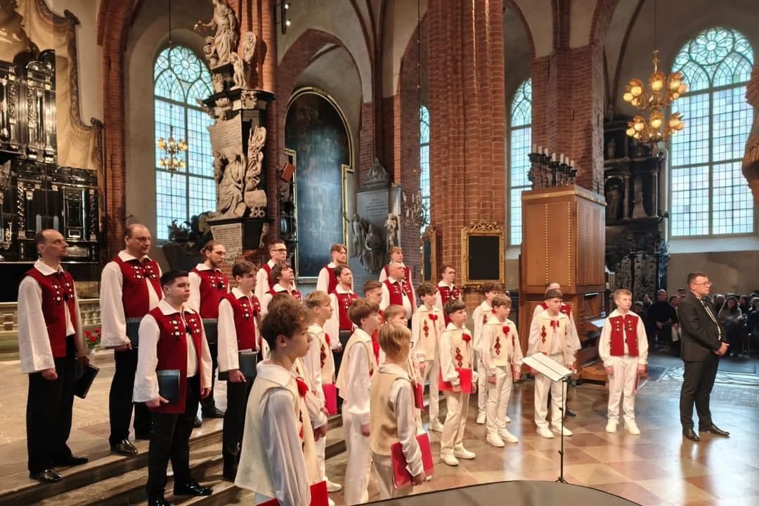 Чоловіча капела "Дударик" у храмі Стокгольма