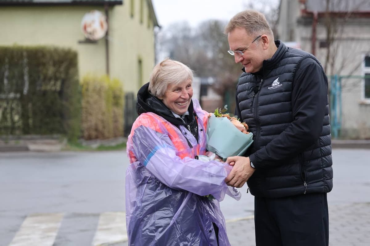 У Львові обрали найкращу двірничку року: премію вона передасть на ЗСУ