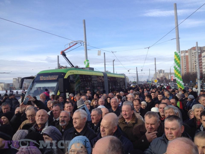 Фотофакт: як у Львові запустили перший трамвай на Сихів фото 1