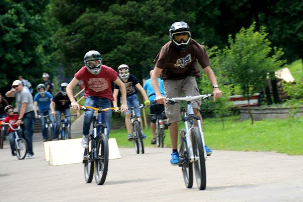 Як у Львові фестивалили велосипедисти (фото) фото 3