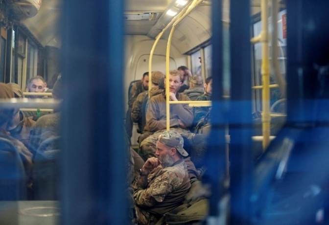 Фото евакуації українських військових з "Азовсталі" 17 травня/Alexander Ermochenko