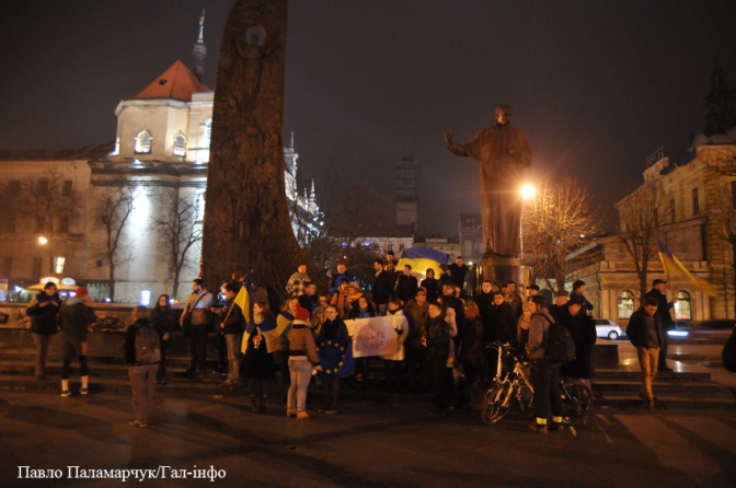 Згадай: Революція Гідності, як все починалося у Львові фото