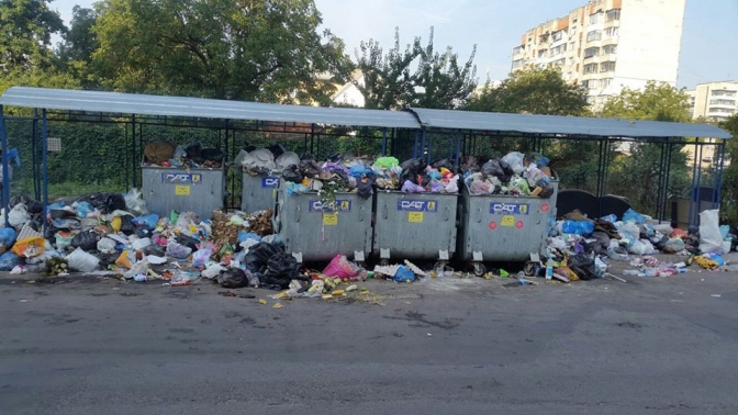 Отримай відповідь: куди скаржитись у Львові на переповнені смітники фото 1