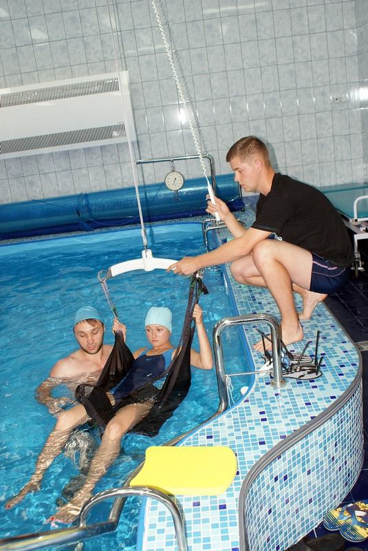 У Львові відкрили унікальний кабінет-басейн для лікування хребта (Фото) фото 3