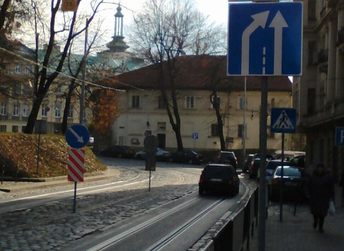 Будь в курсі: на одній з вулиць Львова зміниться схема руху фото