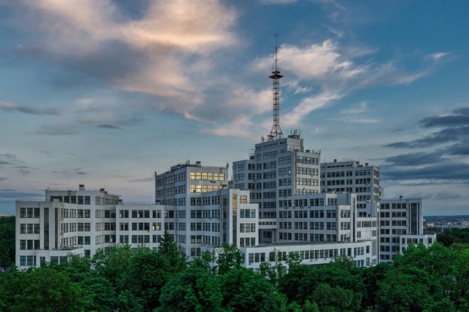 Derzhprom building in Kharkiv | Photo by Bohdan D. on Unsplash