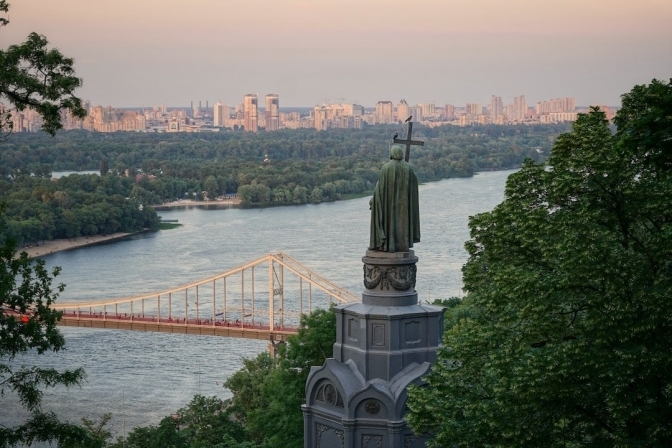 The statue of St. Volodymyr, Grand Prince of Kyiv who brought Christianity to the Kievan Rus people and father of Yaroslav the Wise, overlooks Kyiv’s Dnipro River.