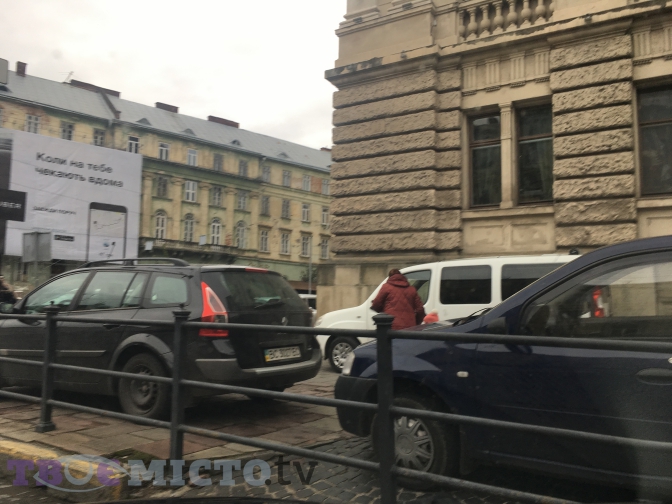 Де будуть рейди: у Львові посилено штрафують порушників паркування фото