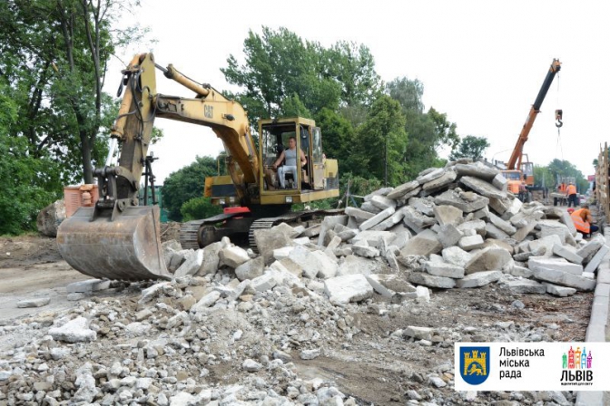 Як у Львові ремонтують аварійний міст на Городоцькій: фоторепортаж фото