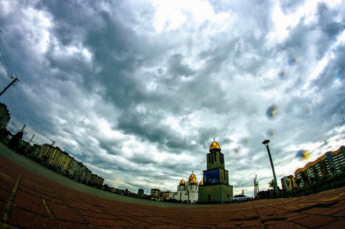 Небо над Сиховом. Митці про красу, яку бачать у спальному районі Львова