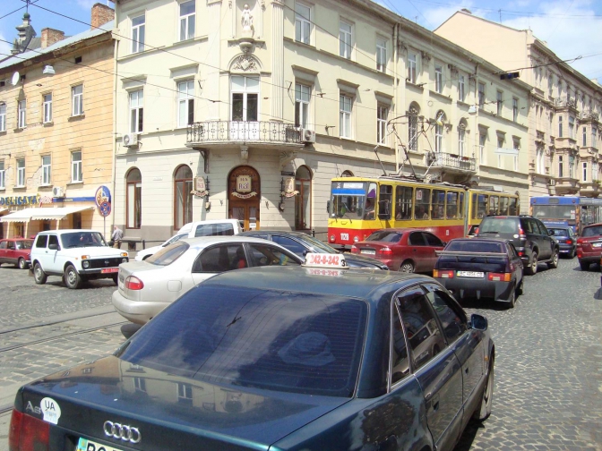 Рух транспорту в центрі Львова чекають радикальні зміни: перелік фото 4