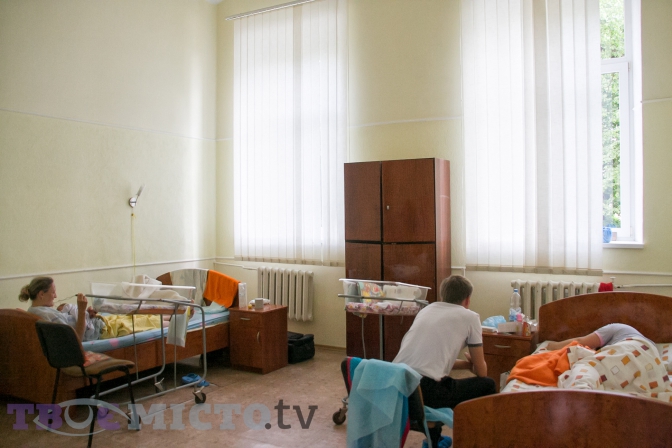 В яких умовах львів'янки народжують дітей: родові, палати (Фото) фото 17