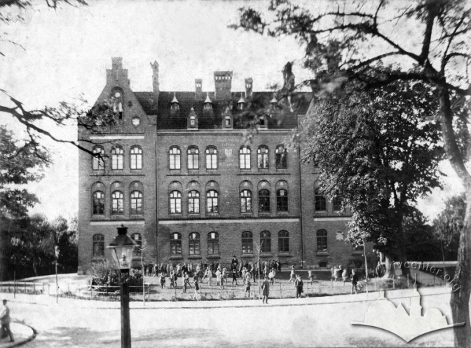 Якими були школи Львова у радянські часи: раритетні фото фото 4