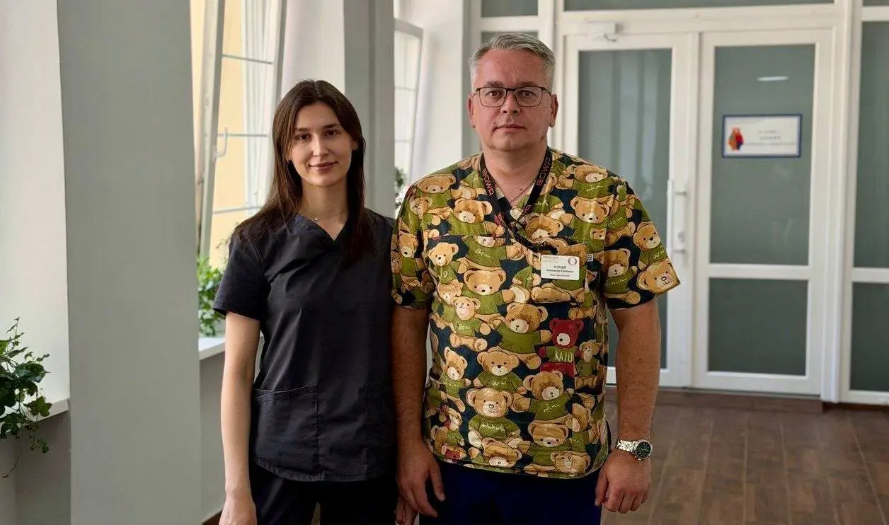 Львівські медики врятували немовля, що вдавилось горіхом / фото лікарні
