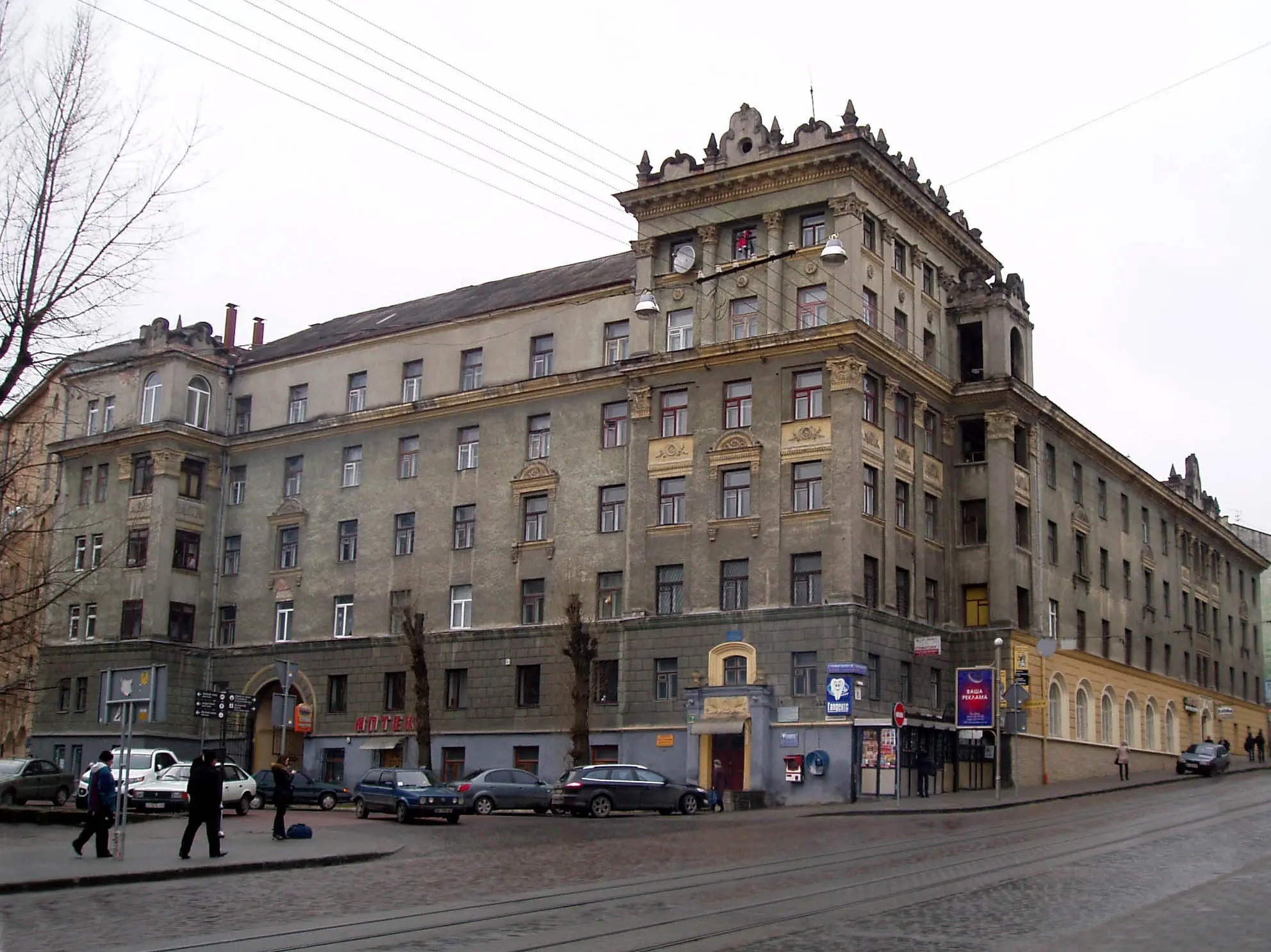 Будівля на вул. Городоцькій, 85 / Фото з Вікіпедії