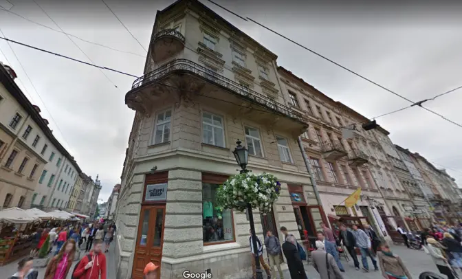 Підприємця на площі Ринок оштрафували на 170 тис. за нищення пам’ятки