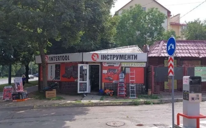 У Львові демонтували ще три незаконно встановлені МАФи