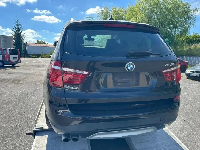 На Львівщині керівник благодійного фонду намагався ввезти BMW під виглядом гуманітарної допомоги