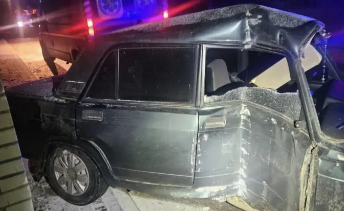 На Львівщині 21-річний п'яний водій вї'хав у огорожу: пасажир в лікарні