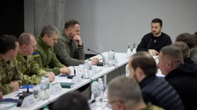Чому збирав Ставку Зеленський та як у найближчі роки може змінитися Підзамче. Підсумки доби