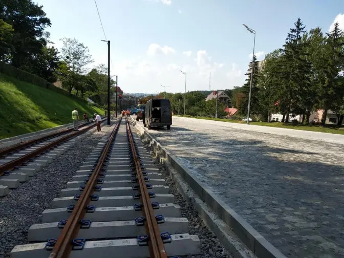 Коли транспорт знову їздитиме через Личаківську