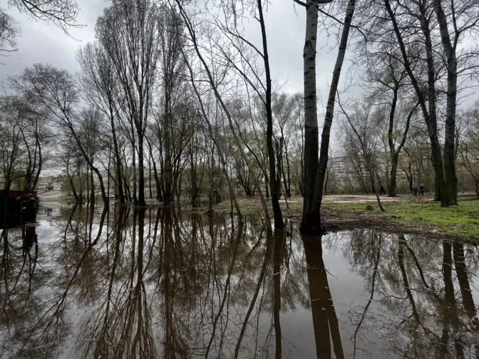 Паркінг на Прирічній. Активісти просять Київраду відмовитися від будівництва – петиція