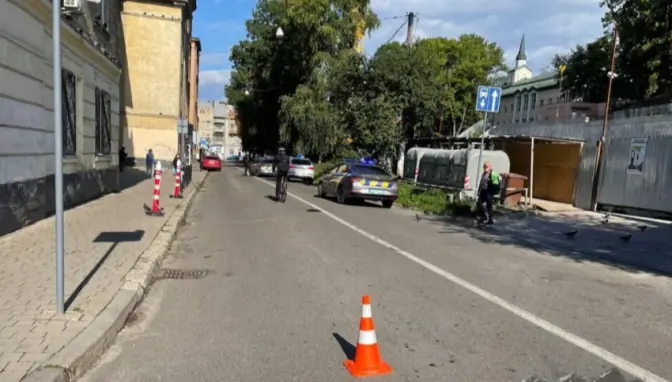Біля Стрийського ринку у Львові зіткнулися три автомобілі. Є потерпілі