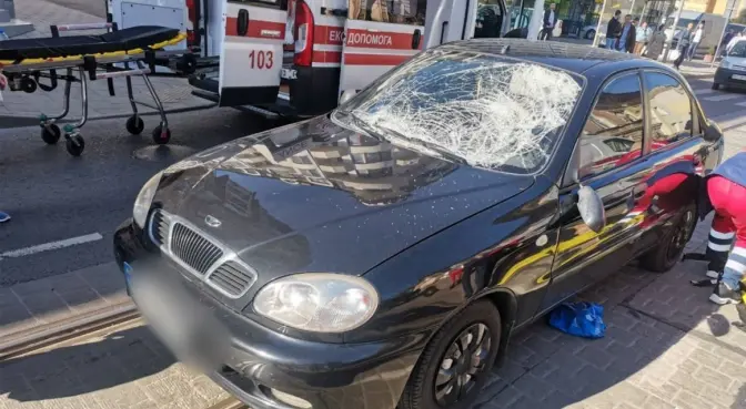 На вулиці Хмельницького у Львові 31-річний водій збив двох жінок
