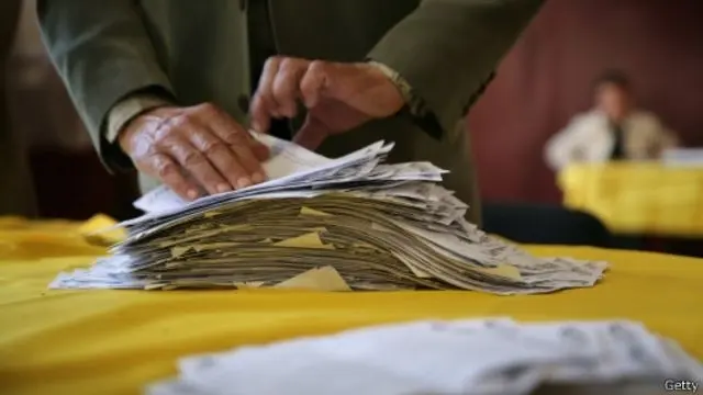 На Запоріжжя росіяни завезли масовку для псевдореферендуму