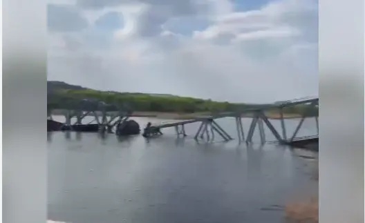 На Донеччині ЗСУ підірвали залізничний міст разом з потягом окупантів