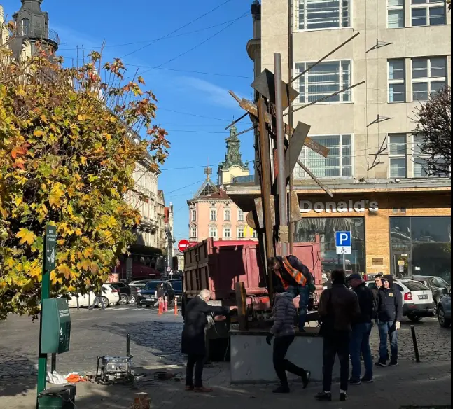 Скульптура "Давид" на проспекті Шевченка / Фото: Павло Гудімов