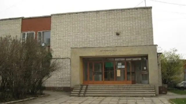 Депутати ЛМР підтримали передачу приміщення колишньої поліклініки на Роксоляни школі