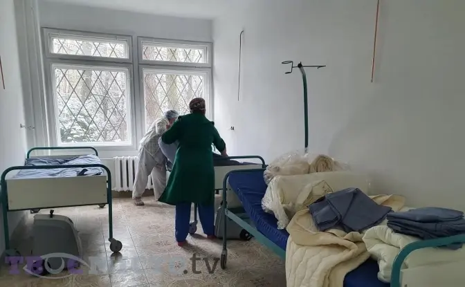Львів’янам показали додаткове Covid-відділення, яке відкрили на базі 8 лікарні. Фото, відео