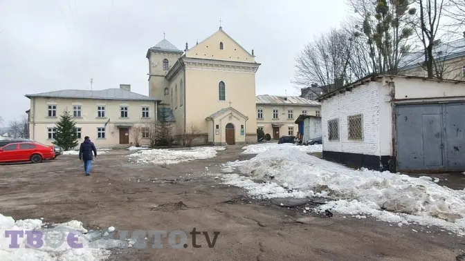 Амфітеатр, скляна світлиця і концертний зал. Як «Дударик» планує оновити простір біля храму Св. Лазаря
