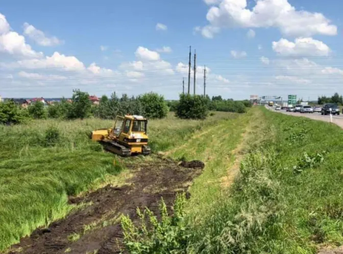 На кільцевій Львова почали розширювати дорогу