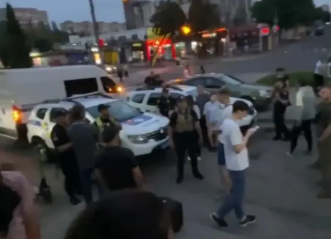 На вул. Володимира Великого у Львові відбулася стрілянина