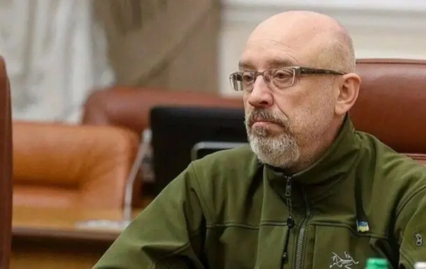 Резніков закликав більшість чоловіків в Україні бути готовими воювати