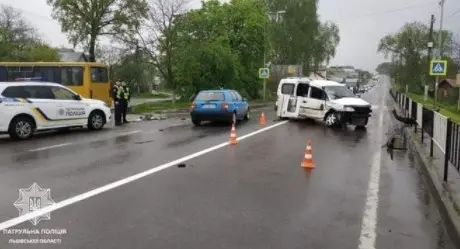 На Львівщині маршрутка потрапила у ДТП