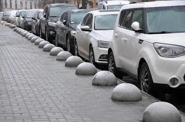 У Києві почали діяти нові тарифи на паркування
