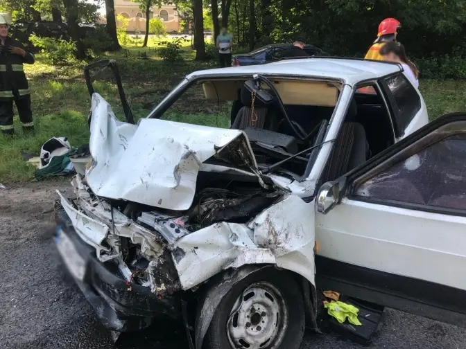 Неподалік Львова через п’яного водія в аварії постраждали п’ятеро людей