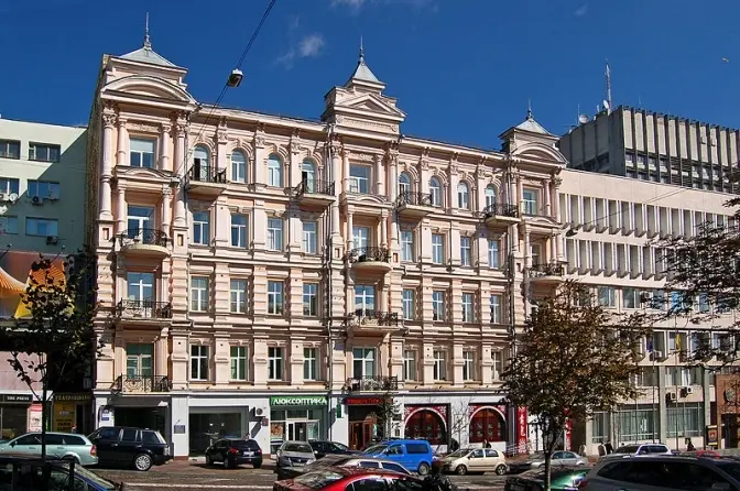 На продаж виставлено історичний готель «Ермітаж» у центрі Києві
