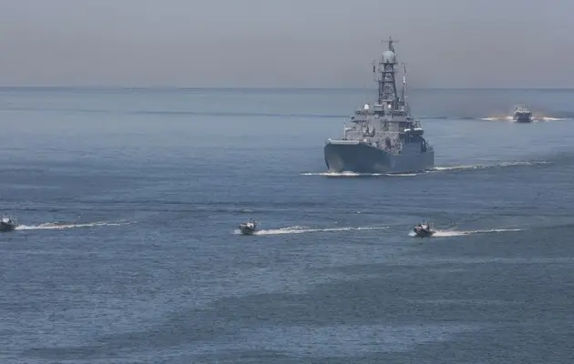 У Чорному морі помітили нетипову активність російських кораблів