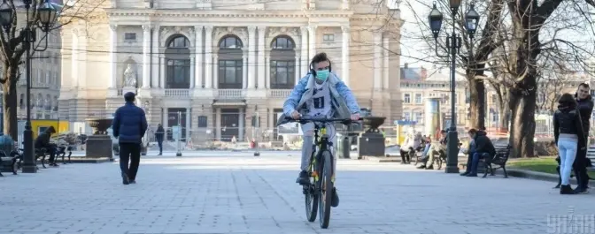 Коронавірус у львівського стоматолога та хаос чиновників. Головне за ніч і минулу добу