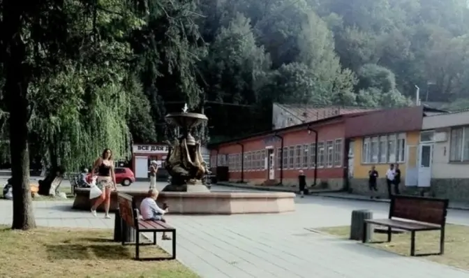 Фонтан поблизу станції Підзамче у Львові тимчасово не працюватиме