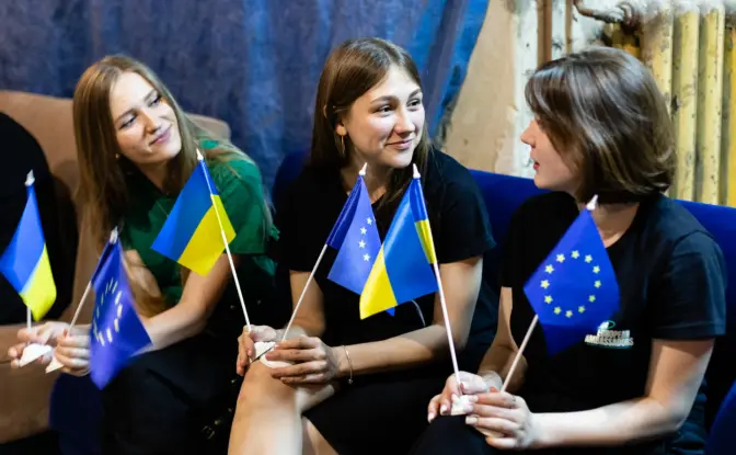 Більшість молоді вважає, що євроінтеграція України розширить їхні можливості. Опитування