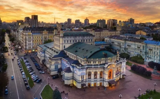 Колектив Національної опери проводить акцію під стінами Мінкульту проти призначення нового директора
