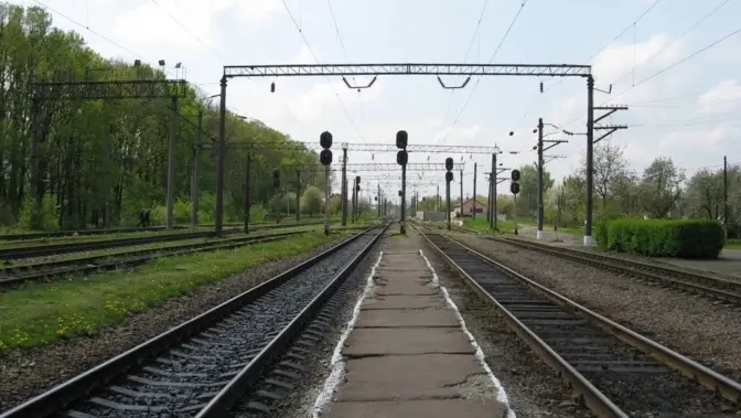 На Львівщині скасували низку приміських поїздів та українці мають оновити дані про нерухомість у держреєстрі. Підсумки доби