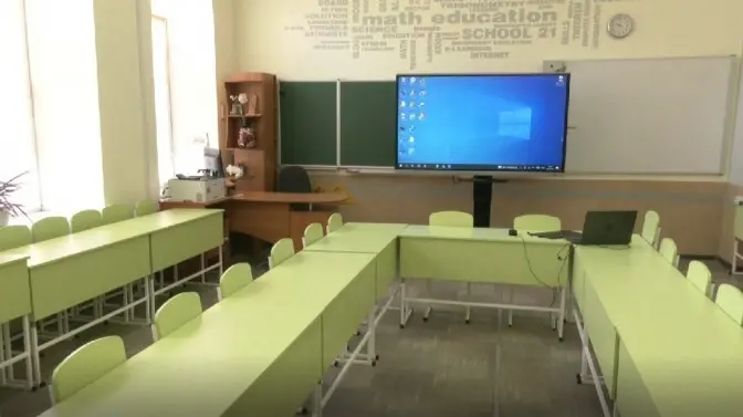 Школи у Броварах перейшли на дистанційне навчання у дні річниці повномасштабного наступу росії на Україну