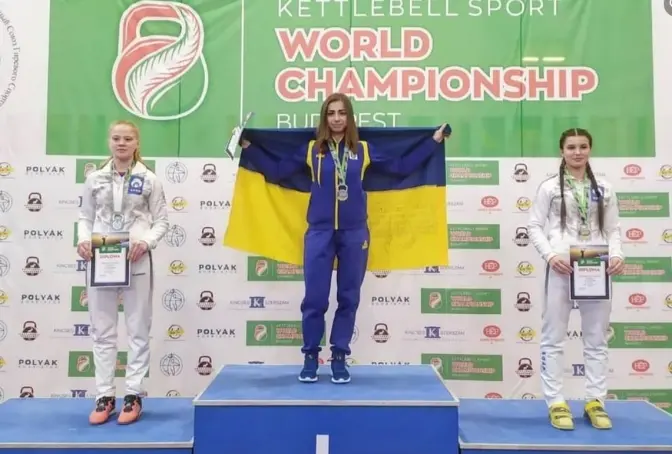 19-річна львів'янка виборола чотири золотих медалі на чемпіонаті світу з гирьового спорту