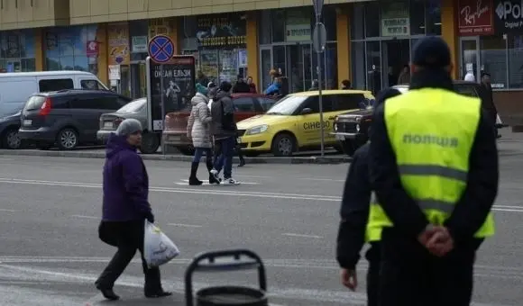 У Львові за два тижні оштрафували понад 600 пішоходів-порушників